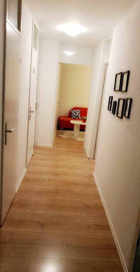 Sehr Schoene Drei Zimmer Deluex Wohnung In ซินเดลฟิงเงน ภายนอก รูปภาพ