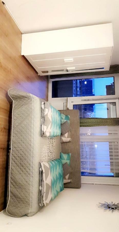 Sehr Schoene Drei Zimmer Deluex Wohnung In ซินเดลฟิงเงน ภายนอก รูปภาพ